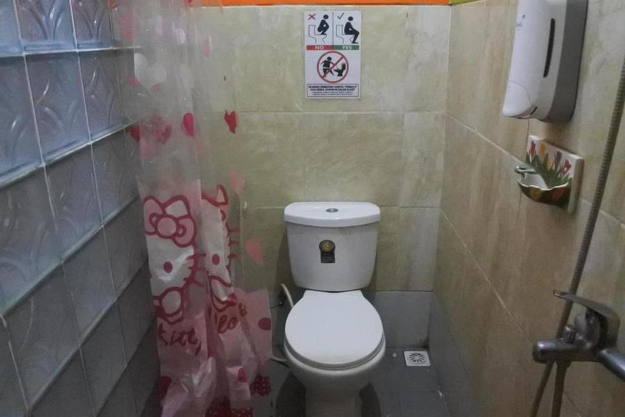 Homestay Gayatri Sawojajar Near Univ Negeri Malang Kampus 2 Mitra Reddoorz Exterior foto